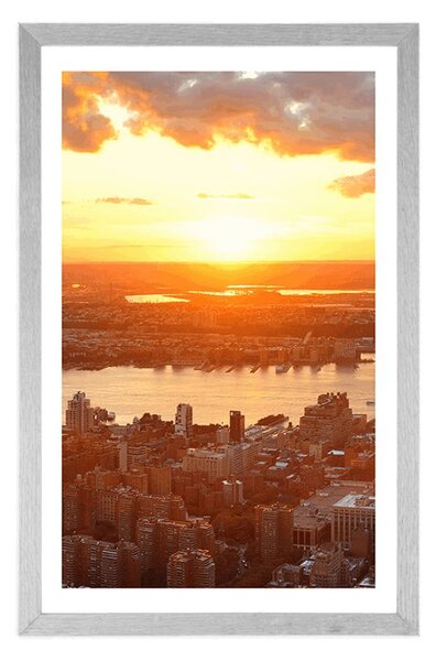 Poster cu passepartout apus de soare deasupra New York-ului