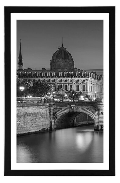 Poster cu passepartout panoramă orbitoare a Parisului în design alb-negru