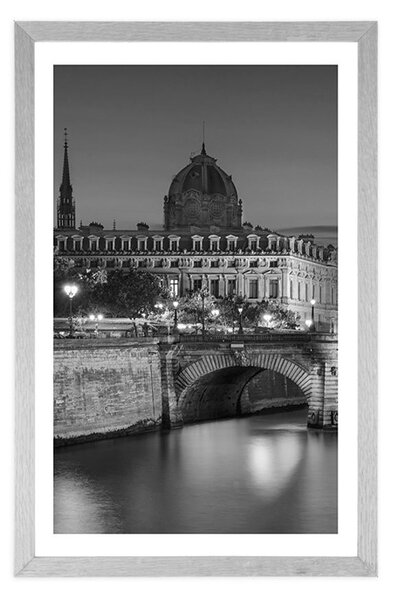 Poster cu passepartout panoramă orbitoare a Parisului în design alb-negru