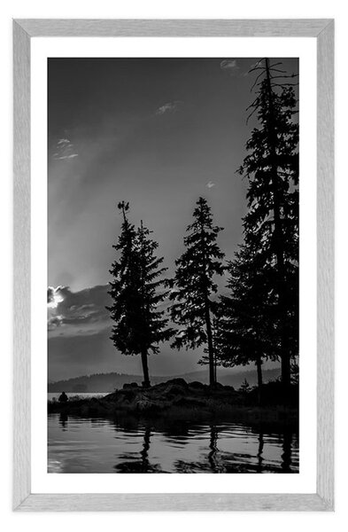 Poster cu passepartout lac de munte în design alb-negru
