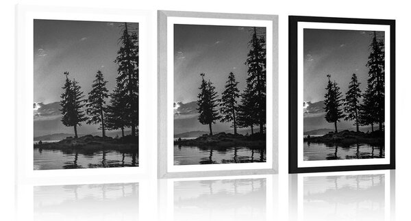 Poster cu passepartout lac de munte în design alb-negru