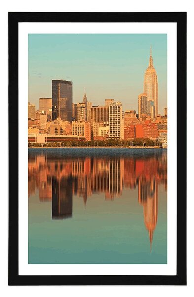 Poster cu passepartout New York fermecător reflectat în apă