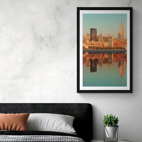 Poster cu passepartout New York fermecător reflectat în apă