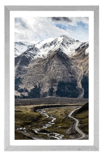 Poster cu passepartout panoramă montană frumoasă