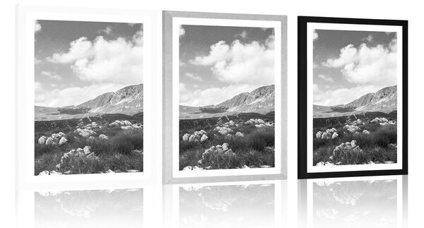 Poster cu passepartout vale în Muntenegru în design alb-negru