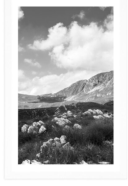 Poster cu passepartout vale în Muntenegru în design alb-negru