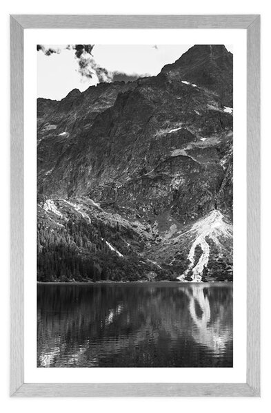 Poster cu passepartout ochiul mării în Tatra în design alb-negru