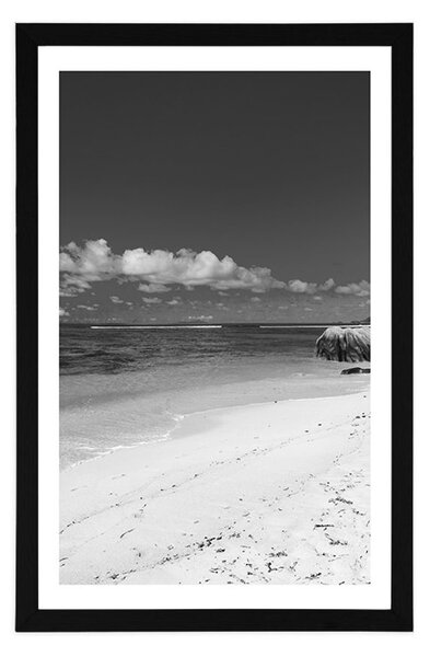 Poster cu passepartout plajă Anse Source în design alb-negru