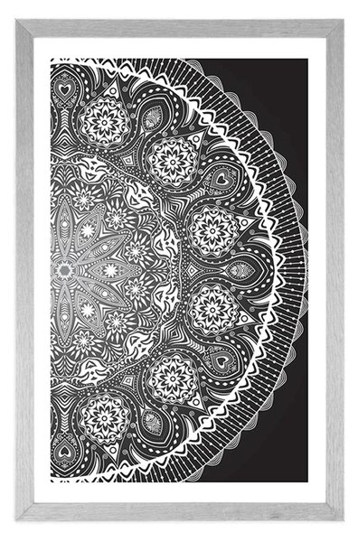 Poster cu passepartout Mandala ornamentală cu dantelă în design alb-negru