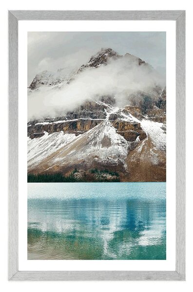 Poster cu passepartout lacul din apropierea muntelui frumos