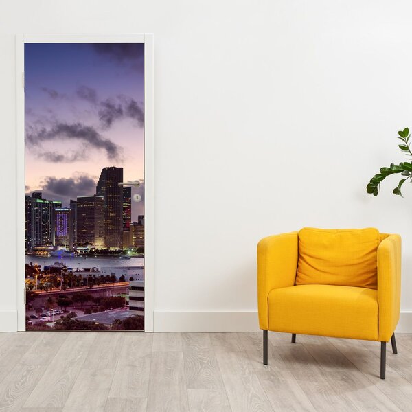 Fototapet pentru ușă - Zgârie-nori ai orașului mare (95x205cm)