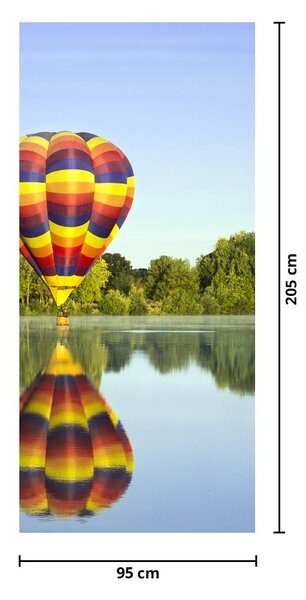 Fototapet pentru ușă - Balon cu aer cald pe lac (95x205cm)