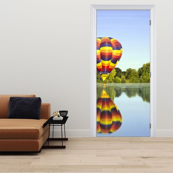 Fototapet pentru ușă - Balon cu aer cald pe lac (95x205cm)