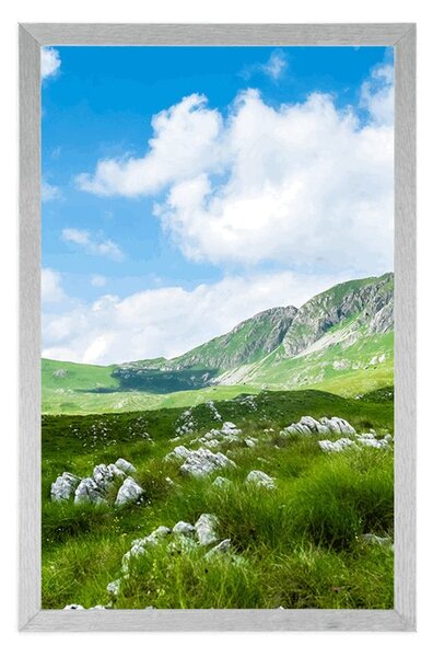 Poster vale din Muntenegru