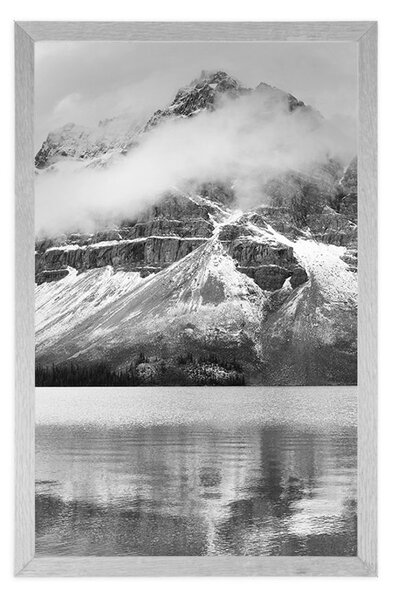 Poster lacul din apropierea muntelui frumos în design alb-negru