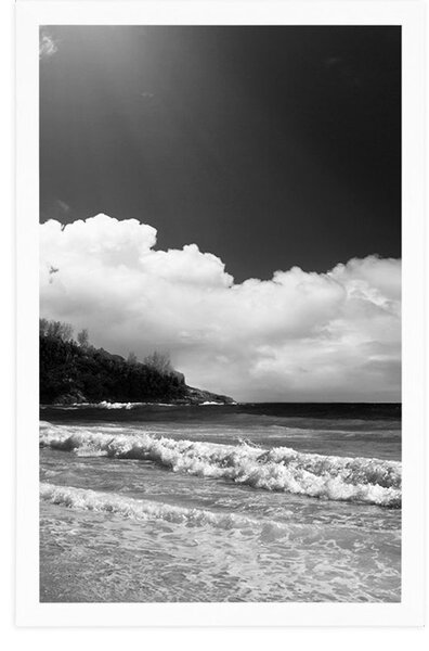 Poster plajă frumoasă pe insula Seychelles în design alb-negru