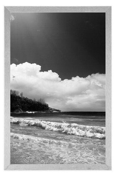Poster plajă frumoasă pe insula Seychelles în design alb-negru