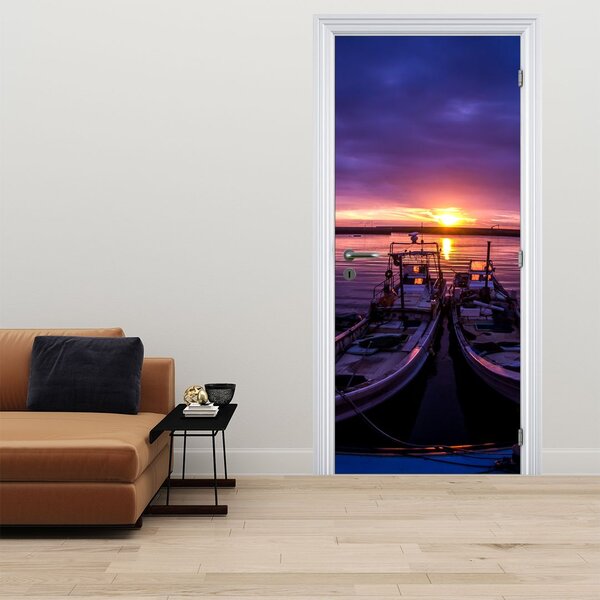 Fototapet pentru ușă - Bărci de pescuit în port (95x205cm)