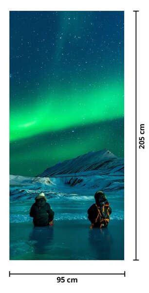 Fototapet pentru ușă - Aurora boreală și oameni (95x205cm)
