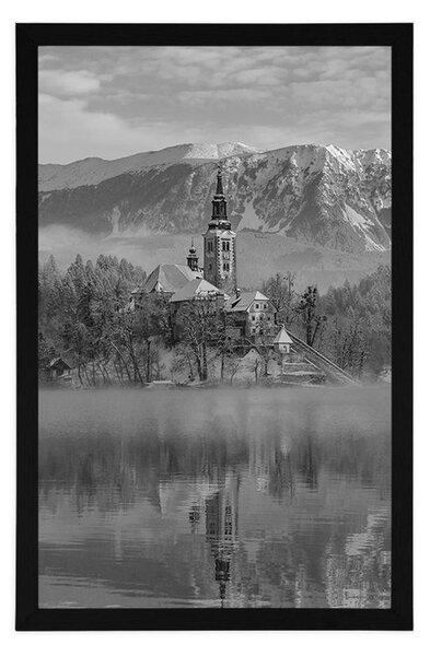 Poster biserică lângă lacul Bled în Slovenia în design alb-negru
