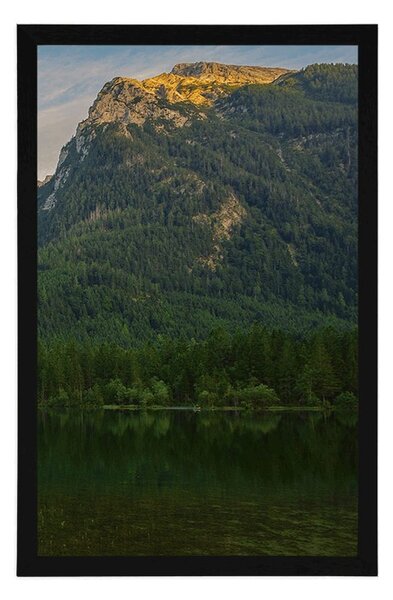 Poster lacul lângă munte