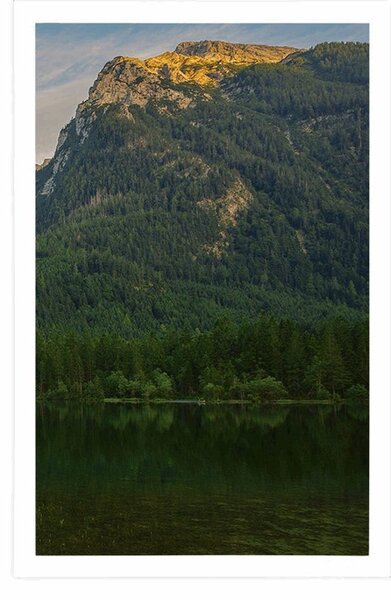 Poster lacul lângă munte