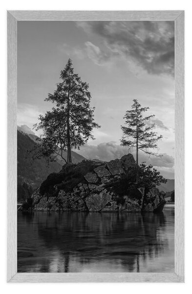 Poster peisaj montan lângă lac în alb-negru