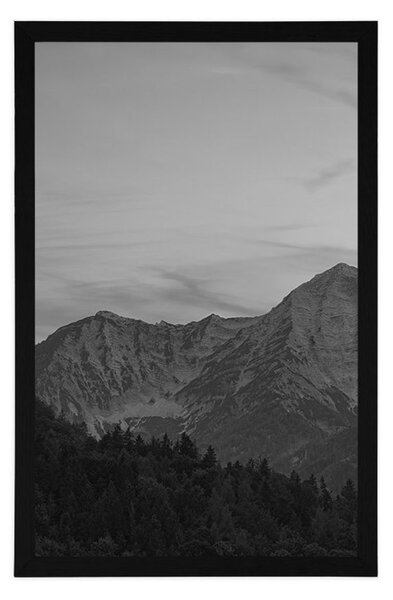 Poster apus de soare în munți în design alb-negru