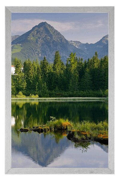 Poster panorama munților frumoasă lângă lac