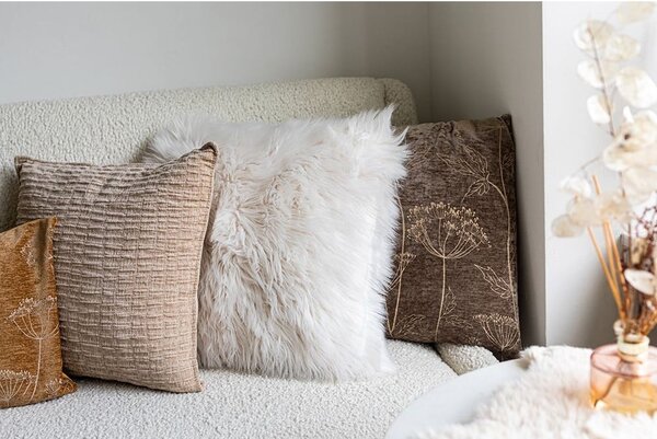 Pernă Tiseco Home Studio Sheepskin, 45 x 45 cm, roz