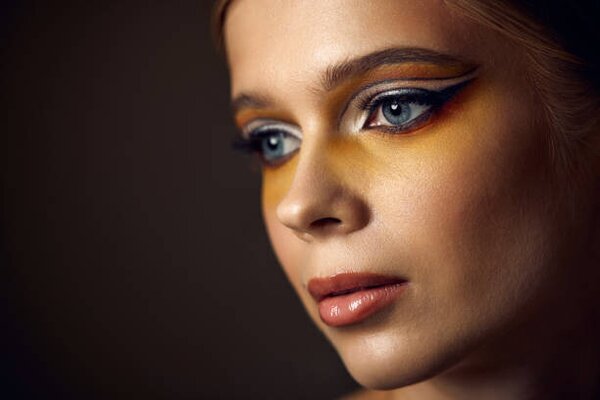 Fotografie de artă Beauty blonde model girl with fashionable, Erstudiostok, (40 x 26.7 cm)