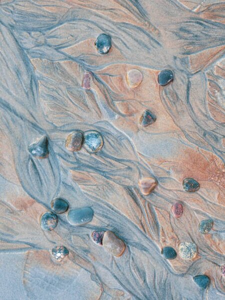 Fotografie de artă Close-up of pebbles and textured sand, Johner Images, (30 x 40 cm)