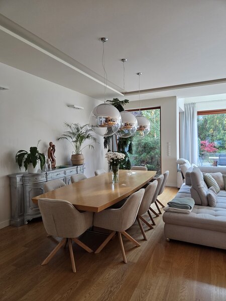 Scaun de dining pivotant Avola bej, picioare din lemn