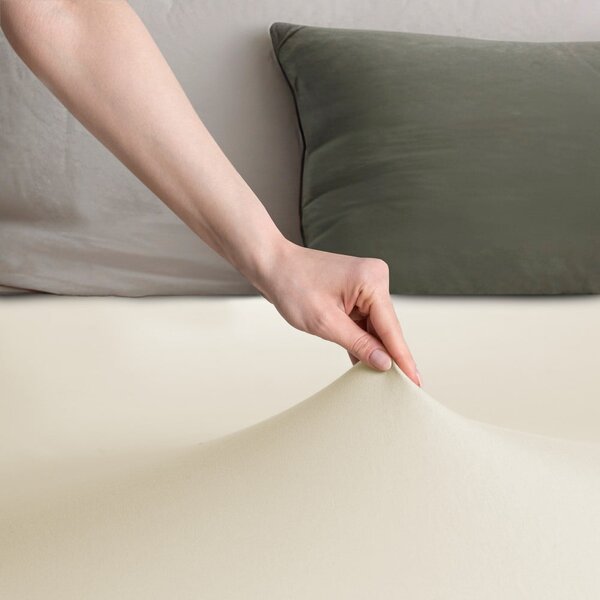 Cearceaf bej din jerseu cu elastic 90x200 cm Amber – Restilo