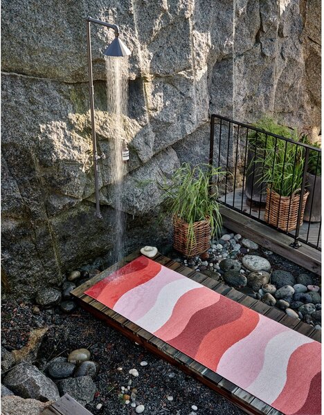 Covor tip traversă pentru interior și exterior roșu 70x300 cm Urvi Fire – Pappelina