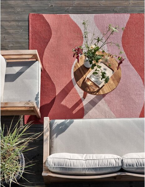 Covor tip traversă pentru interior și exterior roșu 70x300 cm Urvi Fire – Pappelina
