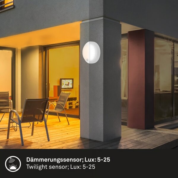 Brilo - Aplica LED de perete reîncărcabilă pentru exterior, cu senzor, 4 W/5 V, 4400 mAh, IP44, alb