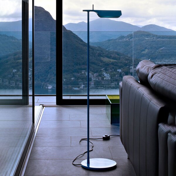 FLOS Lampadar Tab F LED, albastru mat, Albastru, Camera de zi / sufragerie, Metal, Design