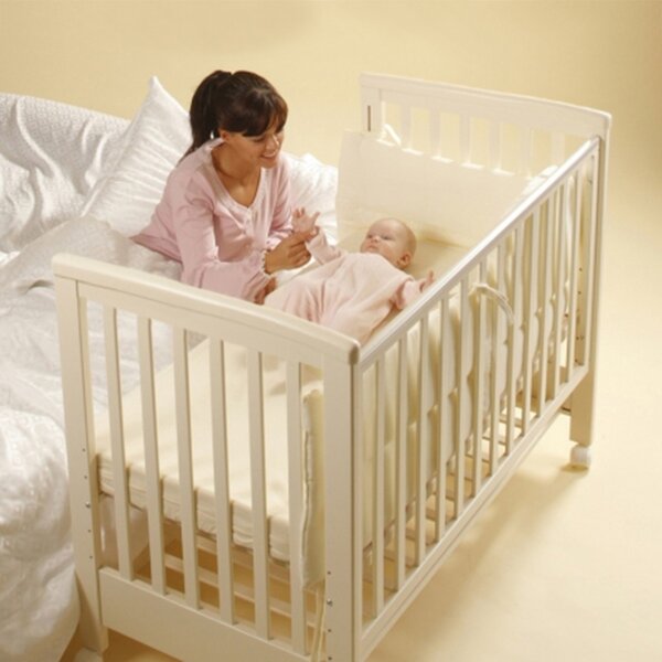 RESIGILAT Patut co-sleeping 120x60 cu laterala culisanta total si roti Treppy Dreamy Plus, integral din lemn masiv fag, reglabil pe 5 nivele, include sistem de ancorare, certificat TUV, EN716-1, EN716-2, culoare alb + saltea cocos 12 cm