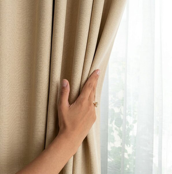 Draperie Blackout Crem cu Inele Argintii 140x262 cm – Opacitate 90%