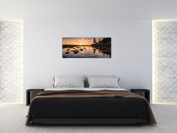Tablou - Suprafața apei la apus de soare (120x50 cm)