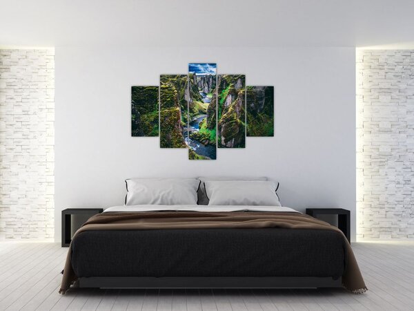 Tablou - Râu într-o vale stâncoasă (150x105 cm)