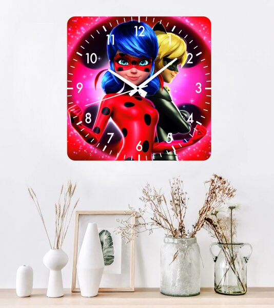 Ceas de perete Buburuza
