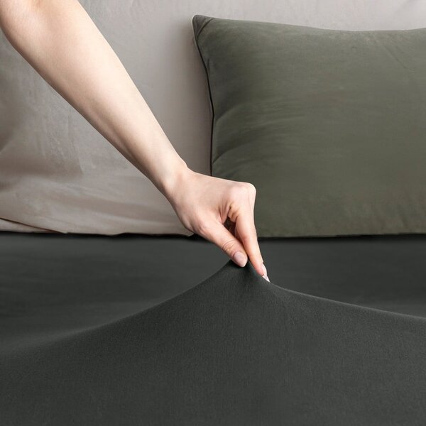 Cearceaf gri închis din jerseu cu elastic 180x200 cm Amber – Restilo