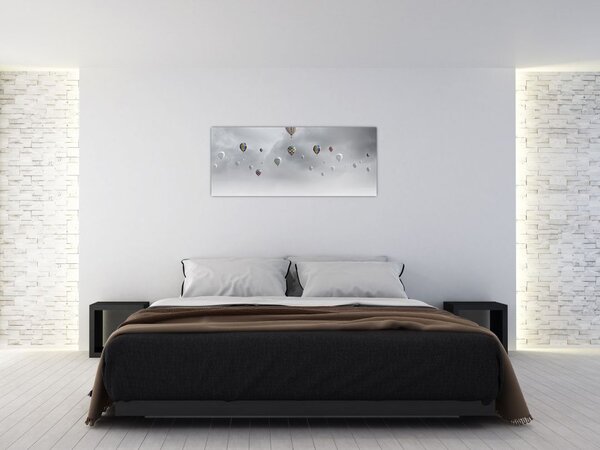 Tablou - Baloane pe perete de cărămidă (120x50 cm)