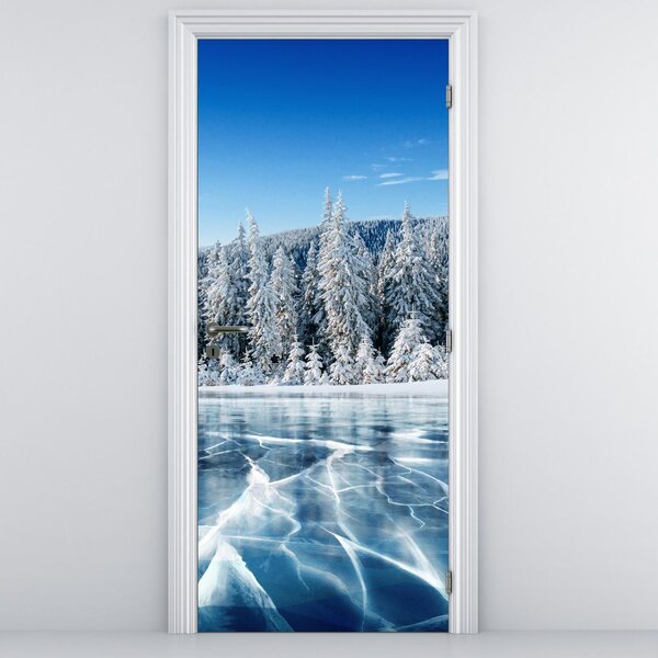 Fototapet pentru ușă - Lac înghețat și pomii înzăpeziți (95x205cm)