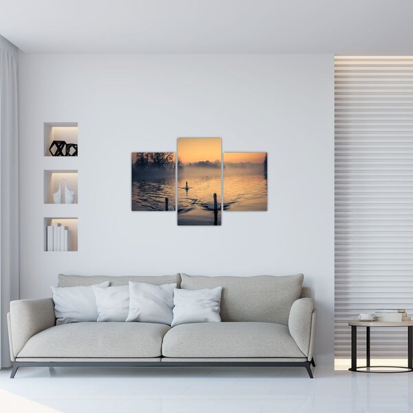 Tablou cu lebăde pe apă în ceață (90x60 cm)
