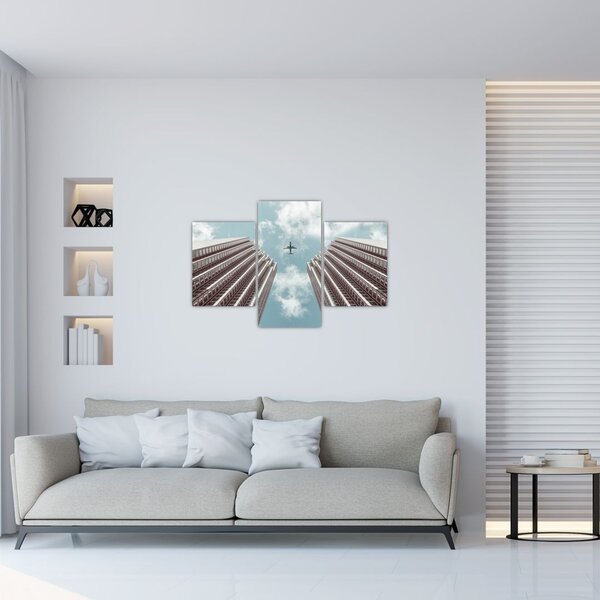 Tablou cuavion între clădiri (90x60 cm)