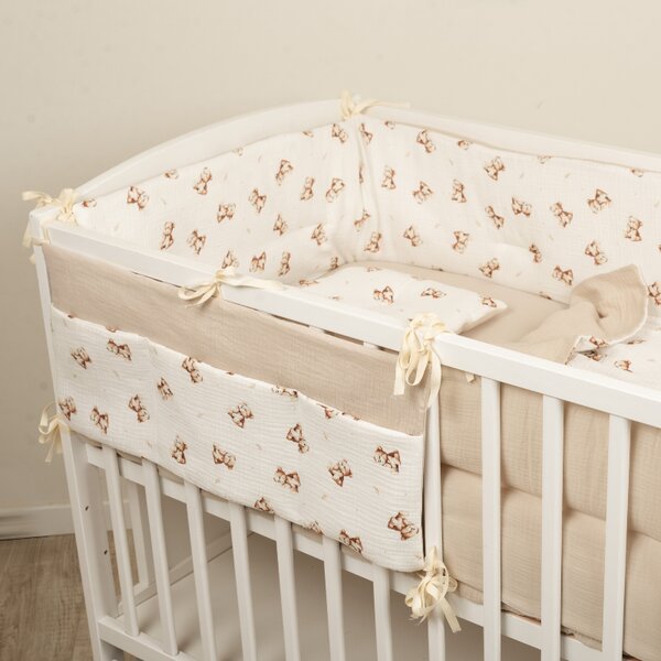 Lenjerie patut bebe 120x60 cm Kidizi Teddy Tales din muselina dubla 6 piese – set complet cu aparatoare, cearsaf elastic, perna, paturica si organizator