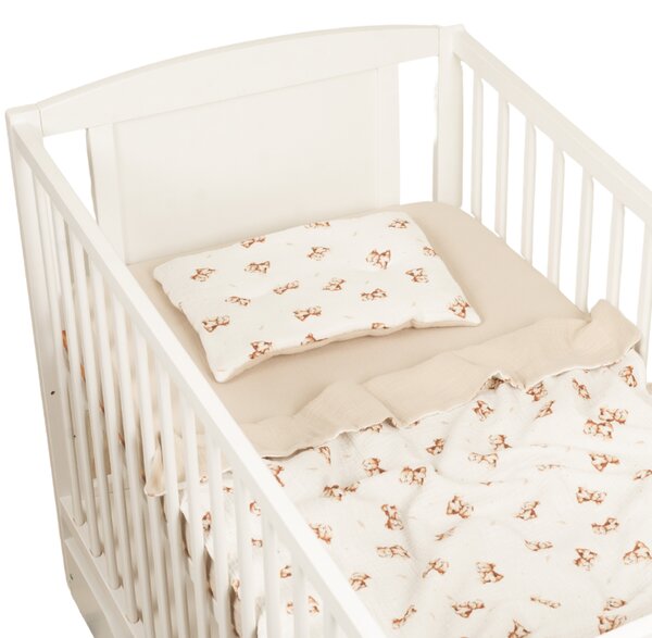 Lenjerie patut bebe 120x60 cm Kidizi Teddy Tales din muselina dubla 3 piese – include cearsaf cu elastic, perna si paturica